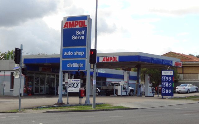 Ampol makes a comeback after Caltex name is taken back by US oil giant Chevron