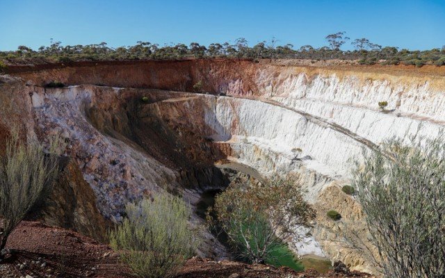 Aurumin intersects multiple quartz structures at Mt Dimer gold project