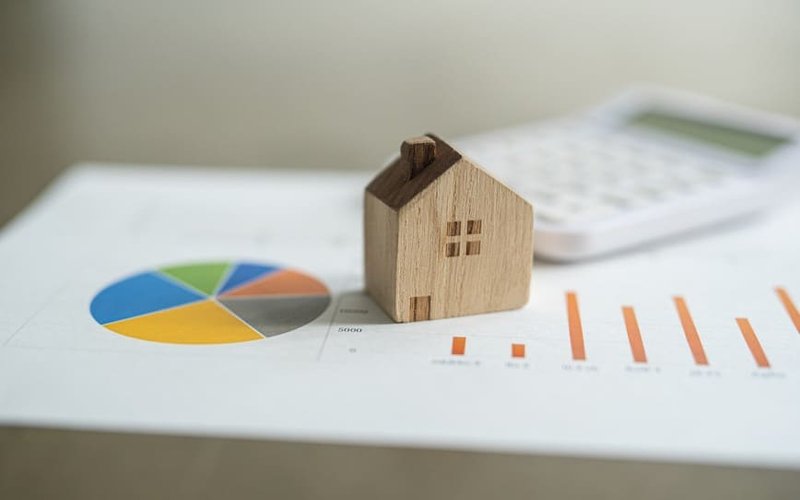 Borrowing a home deposit is a high-risk venture