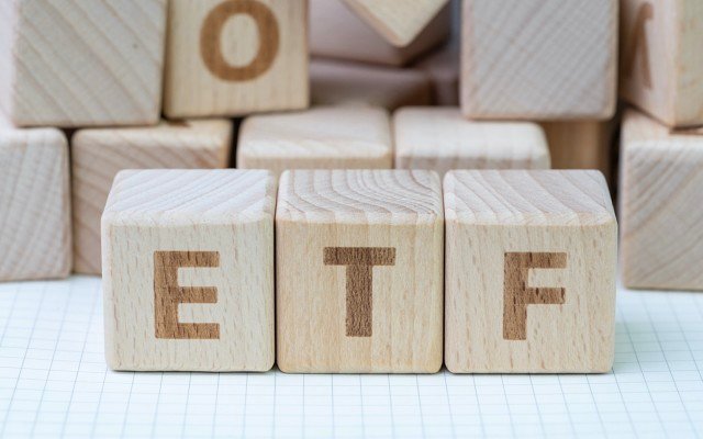 ETFs allow small investors to keep up with the wealthy