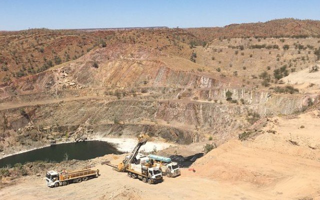 Meteoric Resources receives $4m backing from Gerry Harvey, Tolga Kumova and Keith Biggs