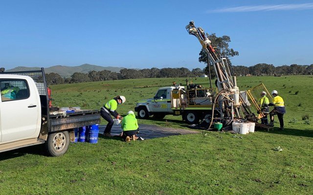 Morning Bill drill results point to large gold-silver system for Navarre Minerals