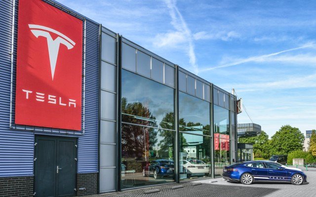 Tesla warns of upcoming global shortages in battery minerals