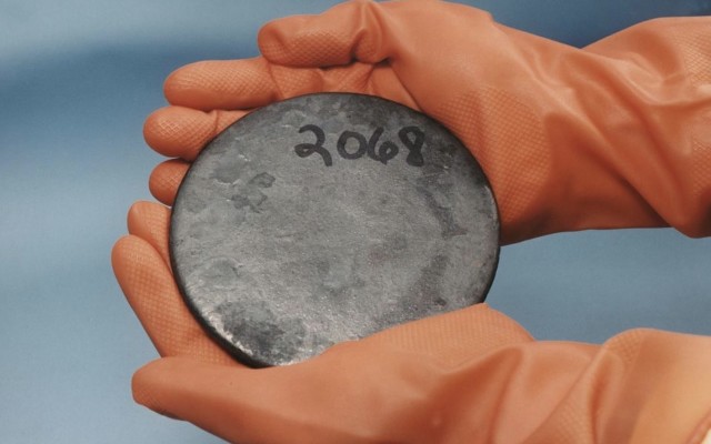 Enriched uranium metal billet