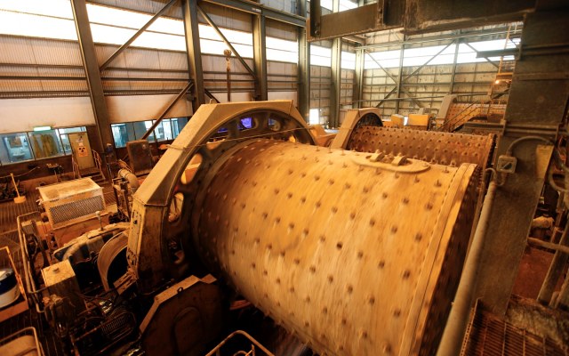 Grinding mills processing plant uranium